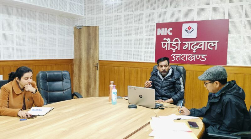 श्रीनगर एवं रिखणीखाल के आबादी वाले क्षेत्रों में गुलदार की चहलकदमी का जिलाधिकारी ने लिया स्वत: संज्ञान